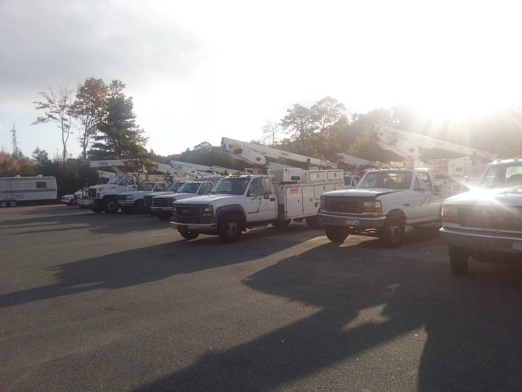 bucket trucks or cargo vans used parts giovannis auto sales | 22 Buck Hill Rd, Johnston, RI 02919, USA | Phone: (401) 486-1066