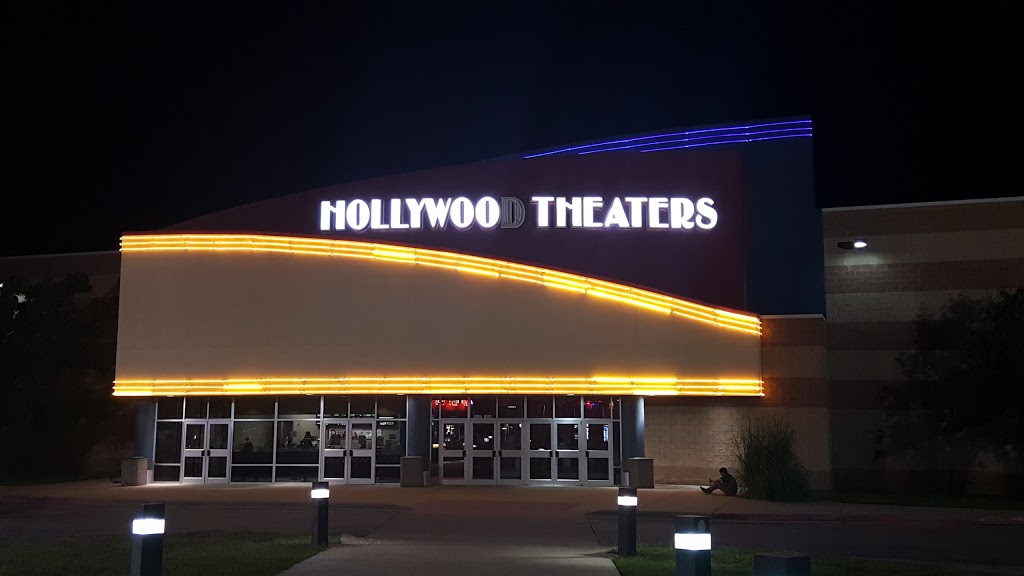 Regal Cinemas Southwind 12 | 3433 Iowa St, Lawrence, KS 66046, USA | Phone: (844) 462-7342