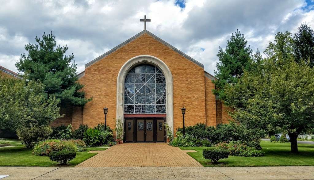 St Boniface Martyr Church | 145 Glen Ave, Sea Cliff, NY 11579 | Phone: (516) 676-0676