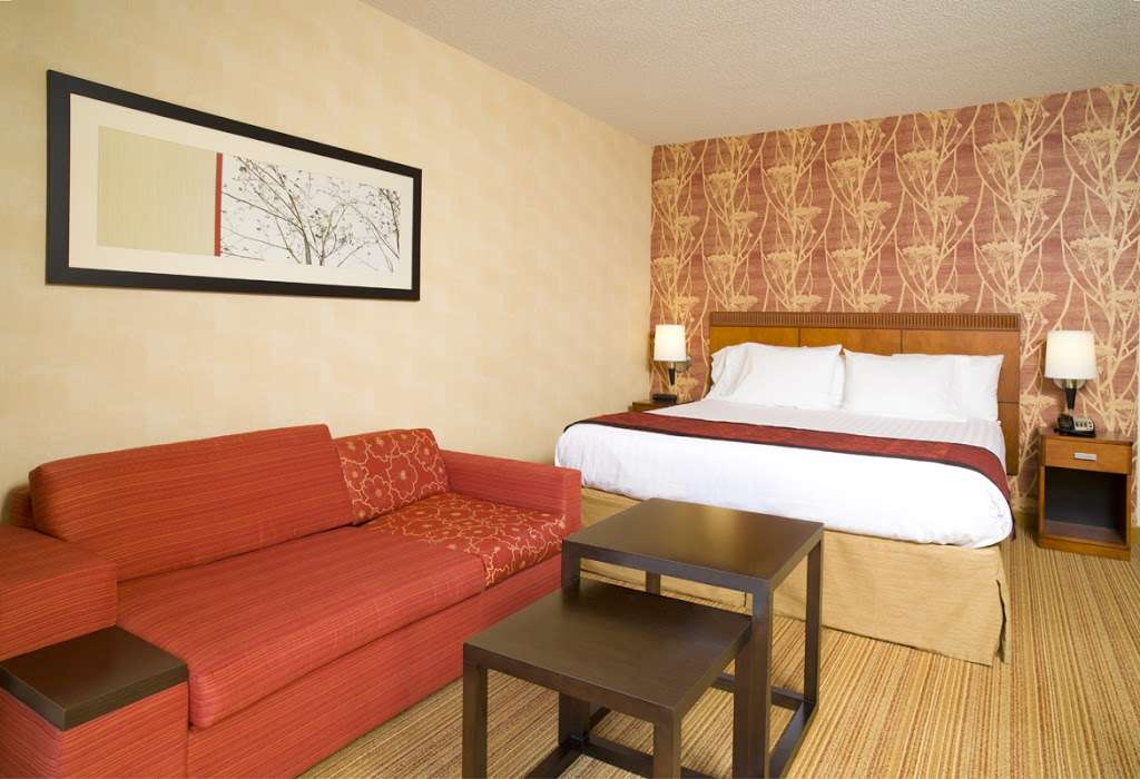 Courtyard by Marriott Philadelphia Langhorne | 5 Cabot Blvd E, Langhorne, PA 19047, USA | Phone: (215) 945-7980