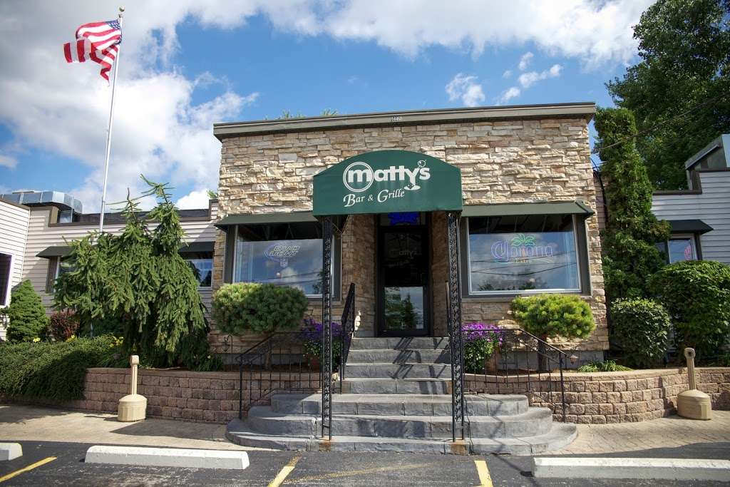 Mattys Bar & Grille | 14460 College Ave, Muskego, WI 53150, USA | Phone: (414) 427-3838