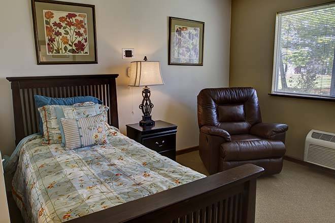 Chestnut Hill Senior Living | 5055 Thompson Rd, Columbus, OH 43230, USA | Phone: (614) 855-3700