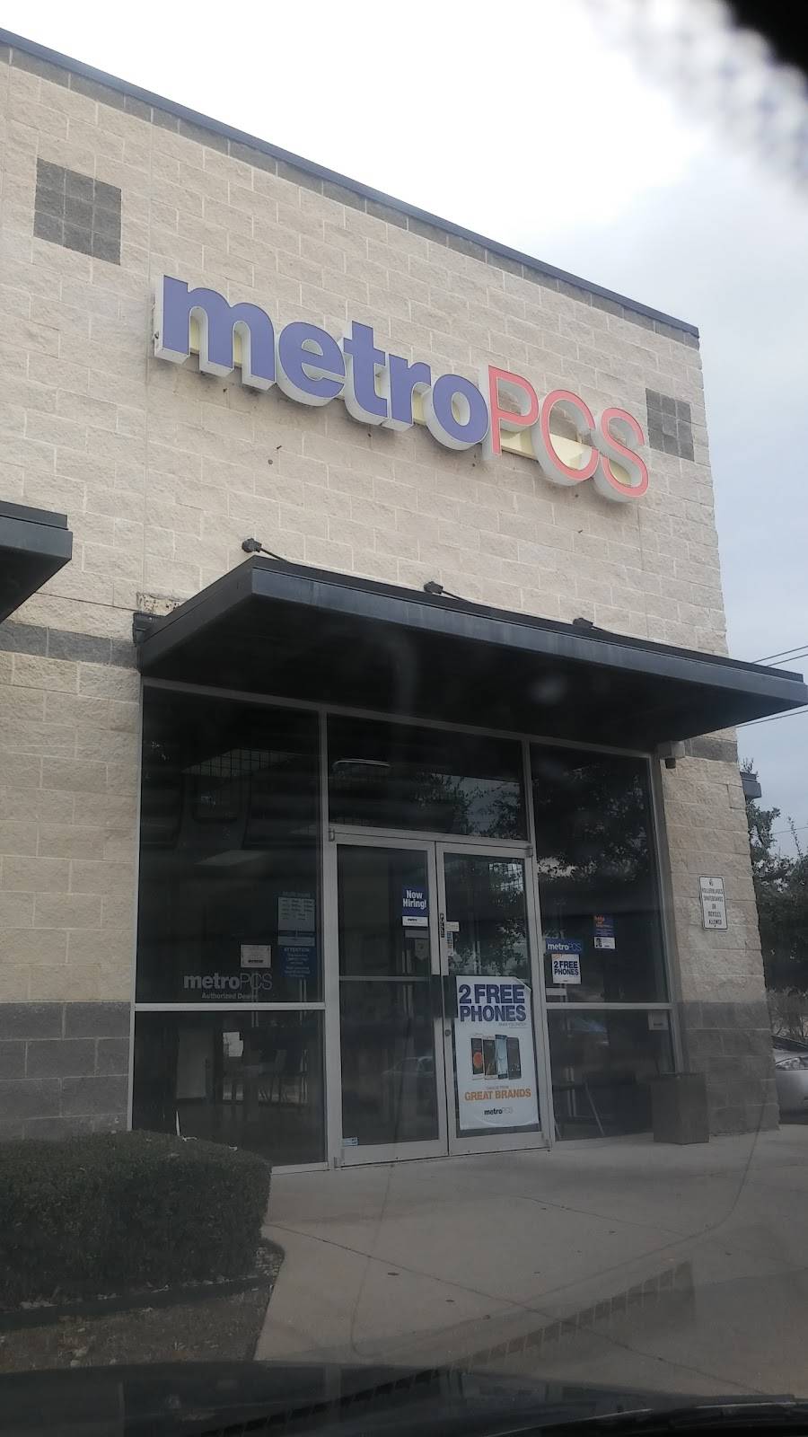 Metro by T-Mobile | 7630 N Beach St Ste 100, Fort Worth, TX 76137, USA | Phone: (817) 788-8100