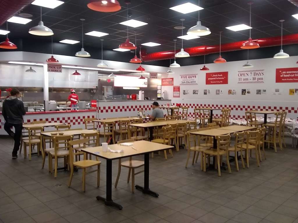 Five Guys | 3260 Niles Rd, St Joseph, MI 49085, USA | Phone: (269) 556-0555