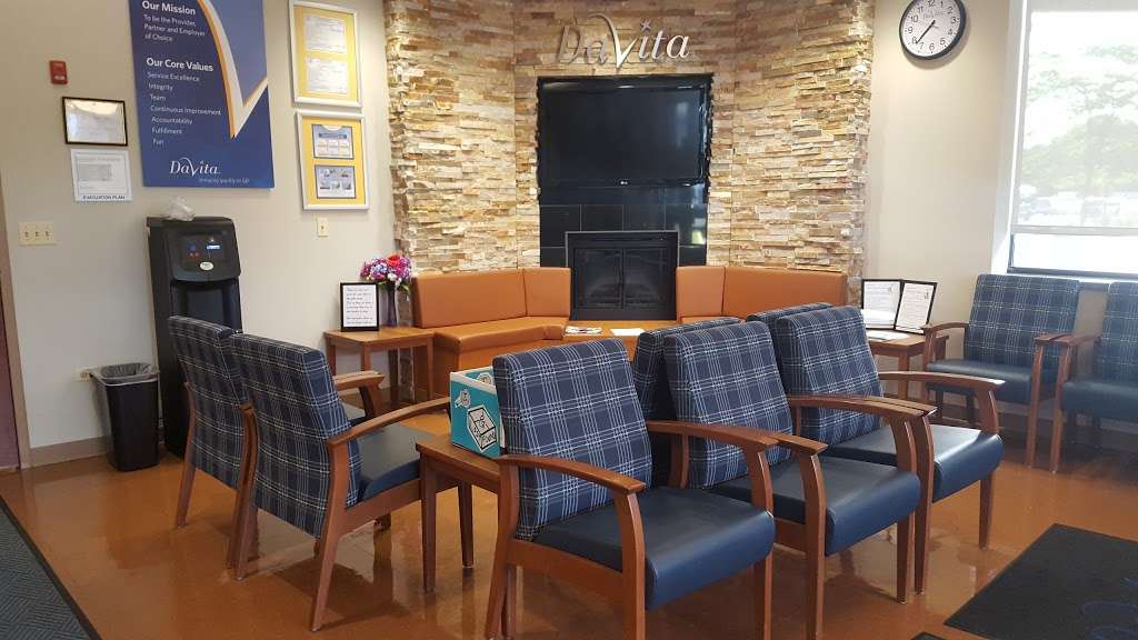 DaVita Dialysis Center | Evanston, IL 60202, USA | Phone: (800) 424-6589