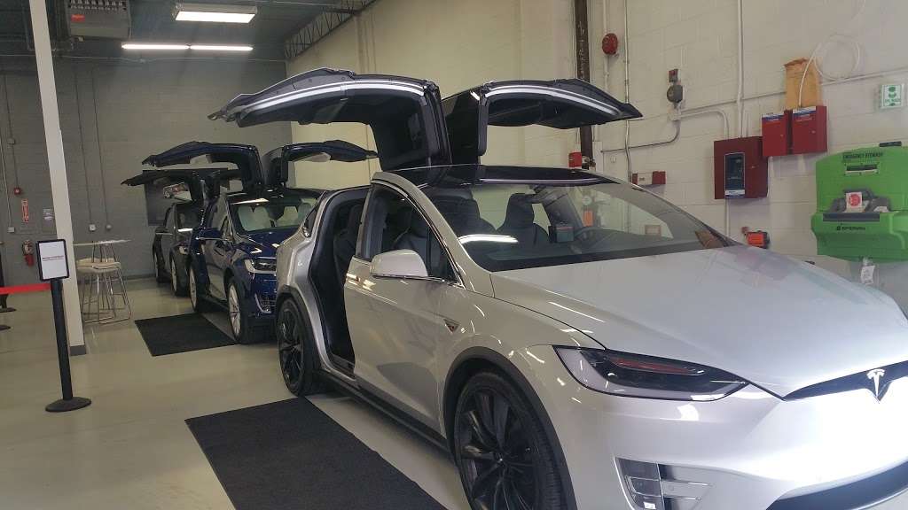 Tesla Body Repair | 875 N Ellsworth Ave, Villa Park, IL 60181 | Phone: (630) 359-2193