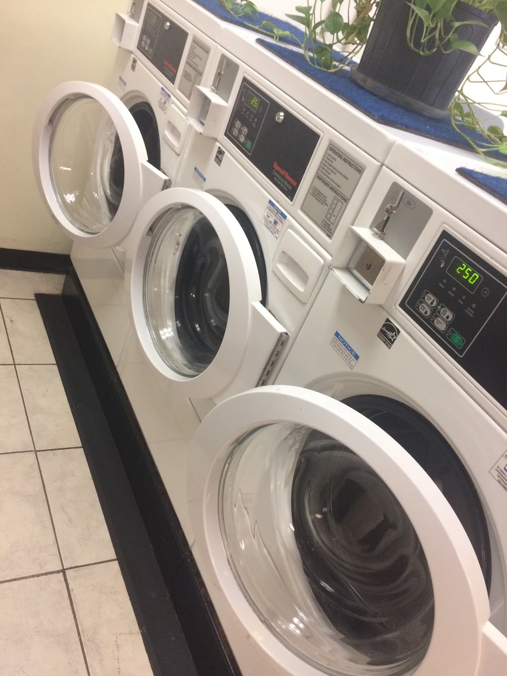 Trinity Laundromat | 403 E Kennedy Blvd, Maitland, FL 32751, USA | Phone: (407) 790-4979