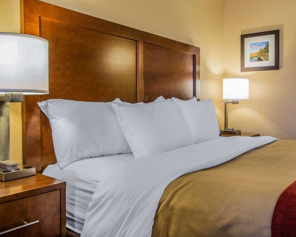 Comfort Inn | 1520 Commerce Ln, Joliet, IL 60431, USA | Phone: (815) 730-1111