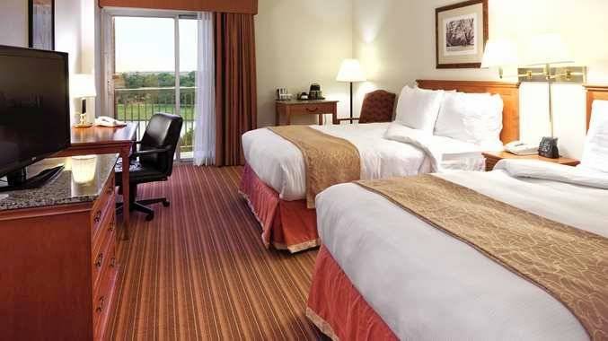 DoubleTree by Hilton Hotel Dallas - Farmers Branch | 11611 Luna Rd, Farmers Branch, TX 75234 | Phone: (972) 506-0055