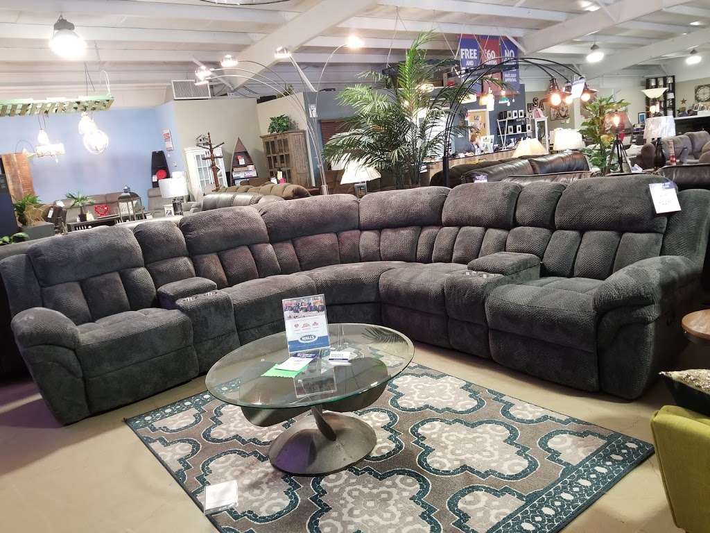 Walls Furniture & Mattress | 3611 N Nebo Rd, Muncie, IN 47304, USA | Phone: (765) 286-5494