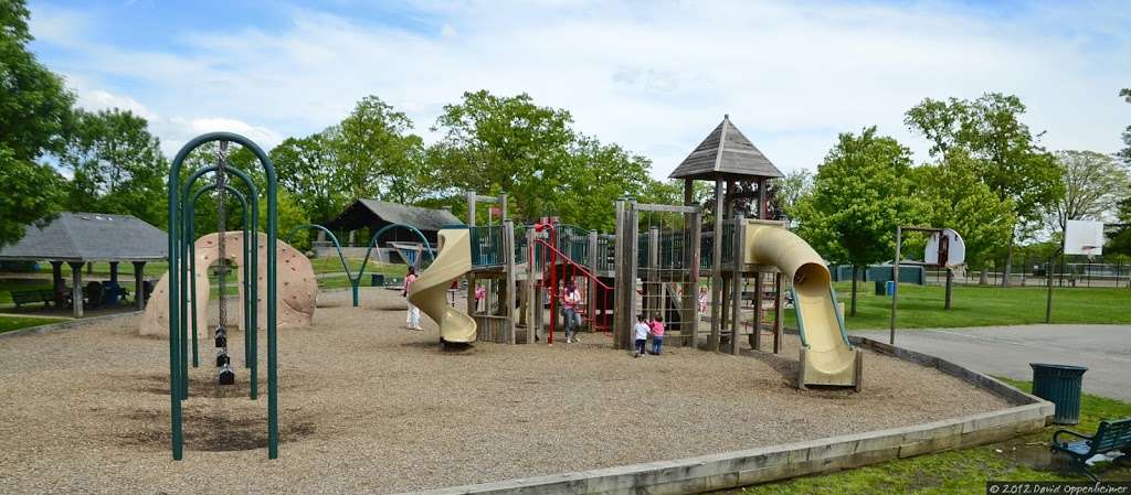 Larchmont Flint Park | Locust Ave, Larchmont, NY 10538 | Phone: (914) 834-6230