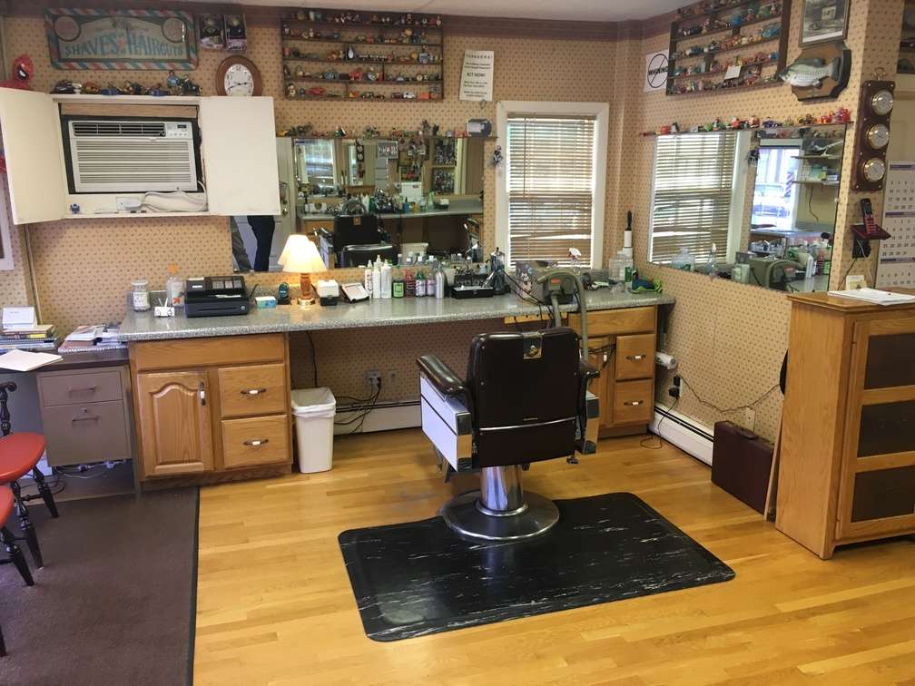 Village Barber | 483 Boston Post Rd, Weston, MA 02493, USA | Phone: (781) 893-9229