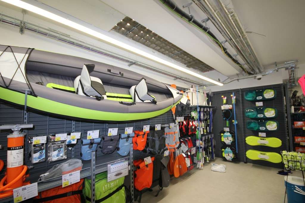 Decathlon High Street Kensington | 146-158 Kensington High St, Kensington, London W8 7RL, UK | Phone: 07483 051426