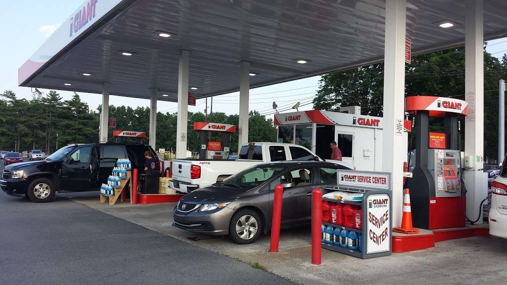 GIANT Gas Station | 216 E Fairmount St, Coopersburg, PA 18036, USA | Phone: (610) 282-4200