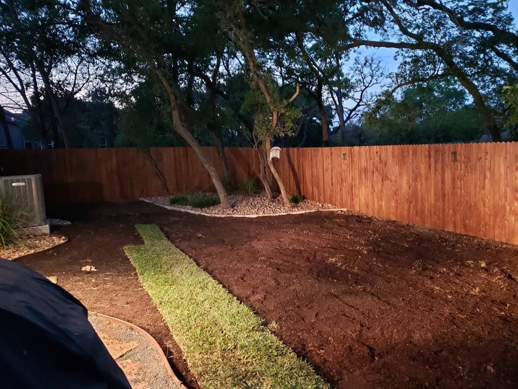 Divergent SATX Lawn Care & Critter Removal | 4969 N Stahl Park, San Antonio, TX 78217, USA | Phone: (210) 741-6677