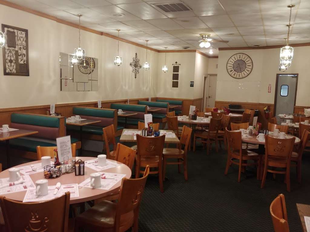 Goodys Restaurant | 1601 E Main St #2, Plainfield, IN 46168 | Phone: (317) 838-0595