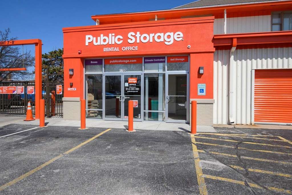 Public Storage | 9700 W Irving Park Rd, Schiller Park, IL 60176 | Phone: (847) 260-7827