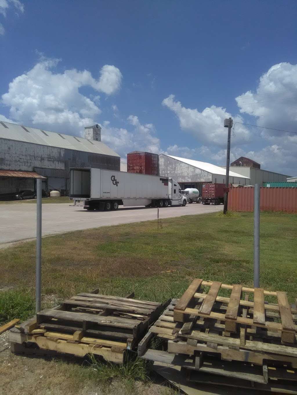 Consolidated Warehousing LLC | 715 N 2nd St, Alvin, TX 77511, USA | Phone: (281) 331-6176