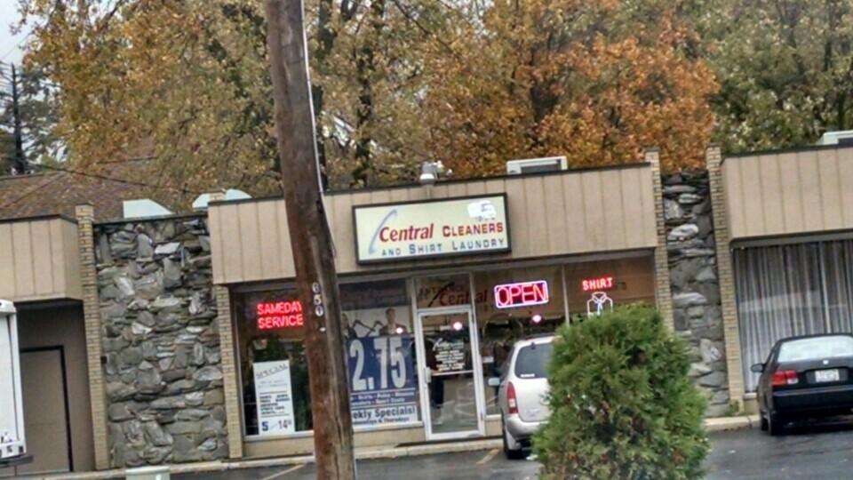 Central Discount Cleaners | 1120 Richards St, Joliet, IL 60433, USA | Phone: (815) 726-1229