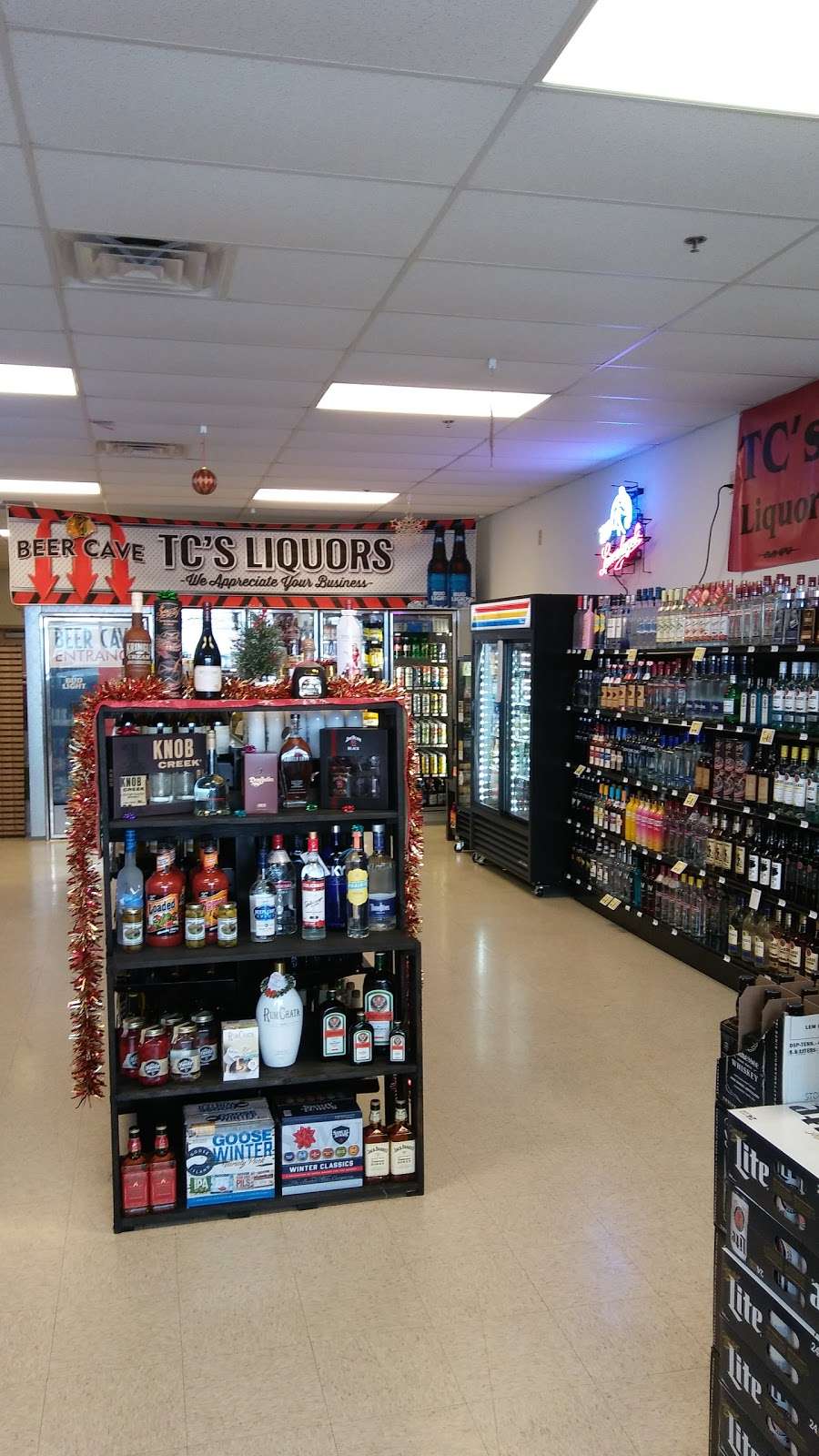 TCs Liquor | 1955 S Bridge St, Yorkville, IL 60560, USA | Phone: (331) 207-8942