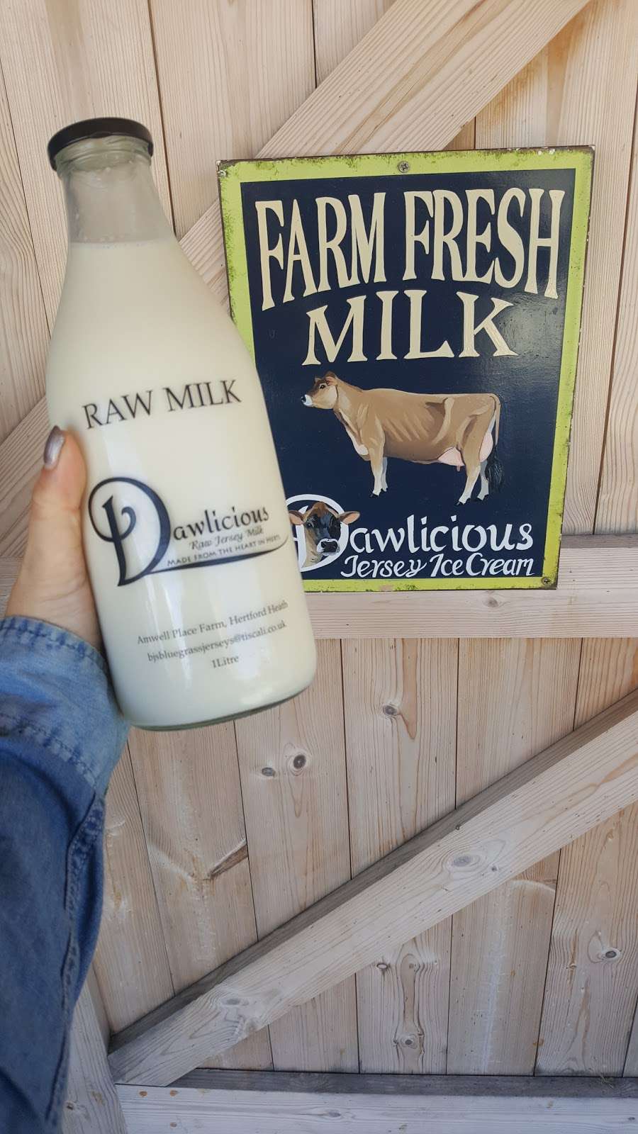 Dawlicious Jersey Ice Cream | Amwell Place Farm, 37 Downfield Rd, Hertford Heath, Hertford SG13 7RZ, UK | Phone: 07540 132644