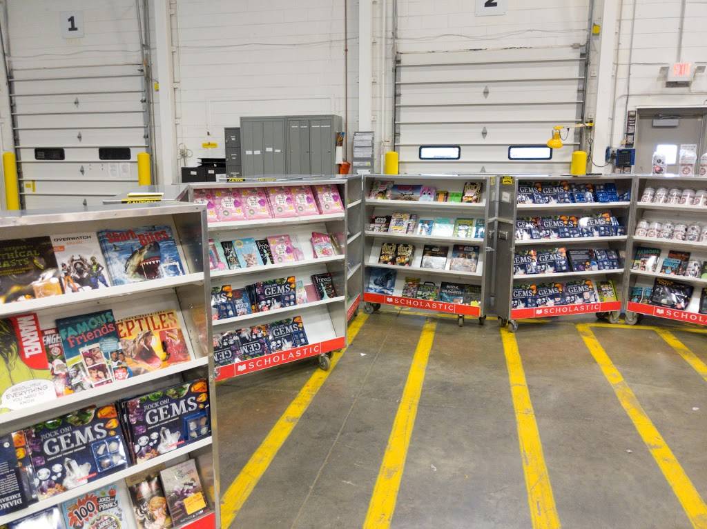 Scholastic Warehouse | 7501 N 81st St #200, Milwaukee, WI 53293 | Phone: (800) 724-6527