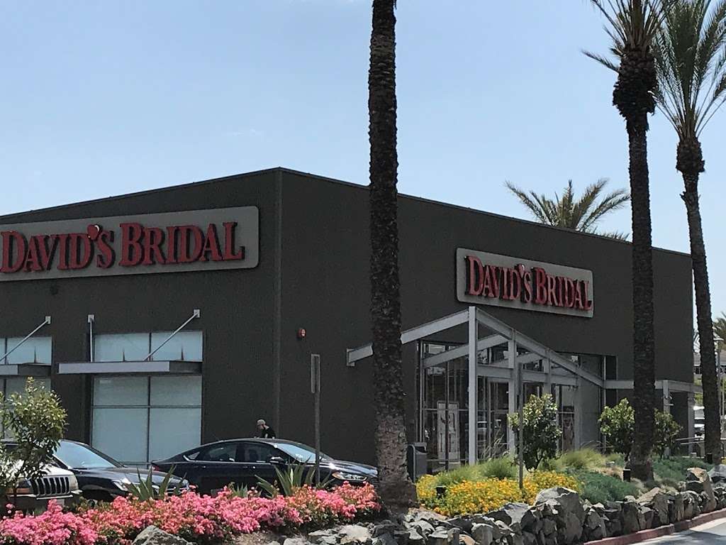 Davids Bridal | 2050 W Empire Ave, Burbank, CA 91504, USA | Phone: (818) 238-9001