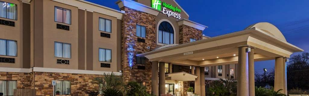 Holiday Inn Express & Suites Cleveland | 600 Hwy 59 South, Cleveland, TX 77327, USA | Phone: (281) 592-7500
