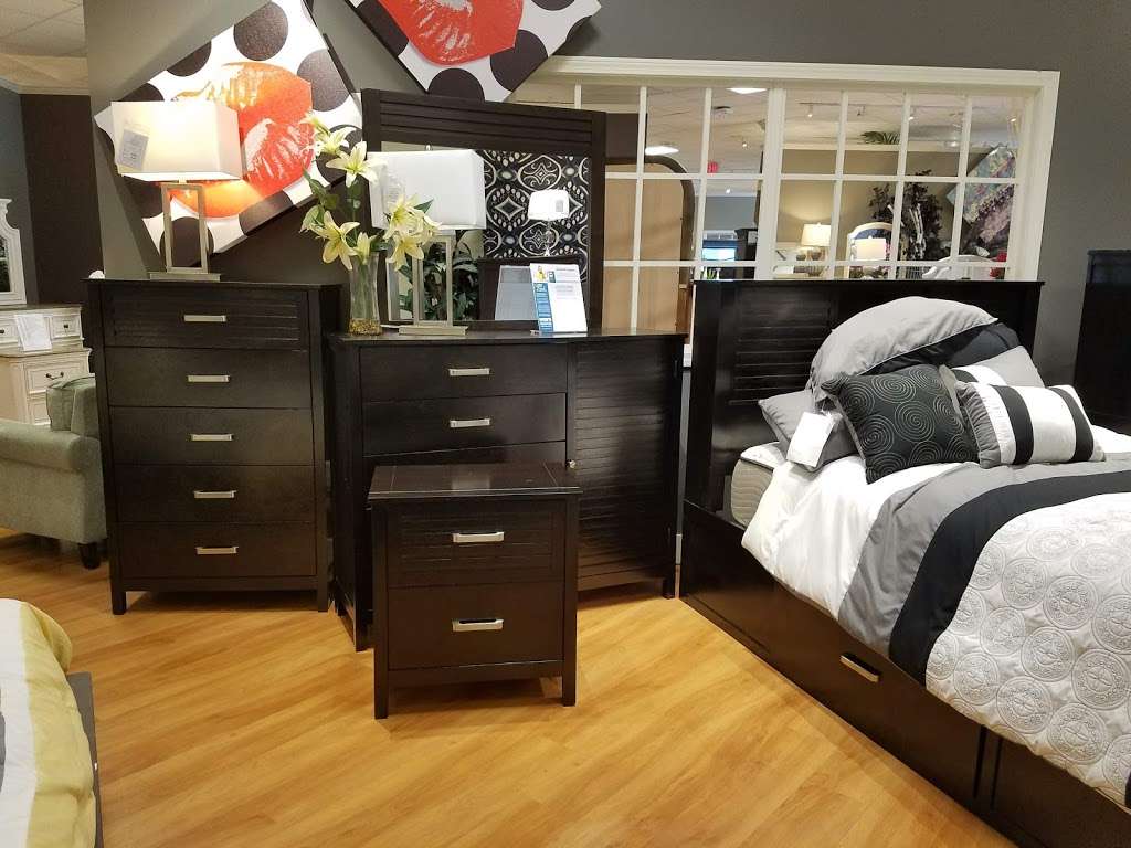 Bob’s Discount Furniture and Mattress Store | 601 Technology Center Dr, Stoughton, MA 02072, USA | Phone: (781) 341-3136