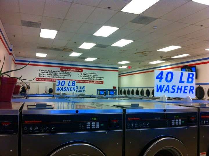 Surf "N" Suds Laundromat | 3402 Hamilton St, Hyattsville, MD 20782, USA | Phone: (240) 582-0052