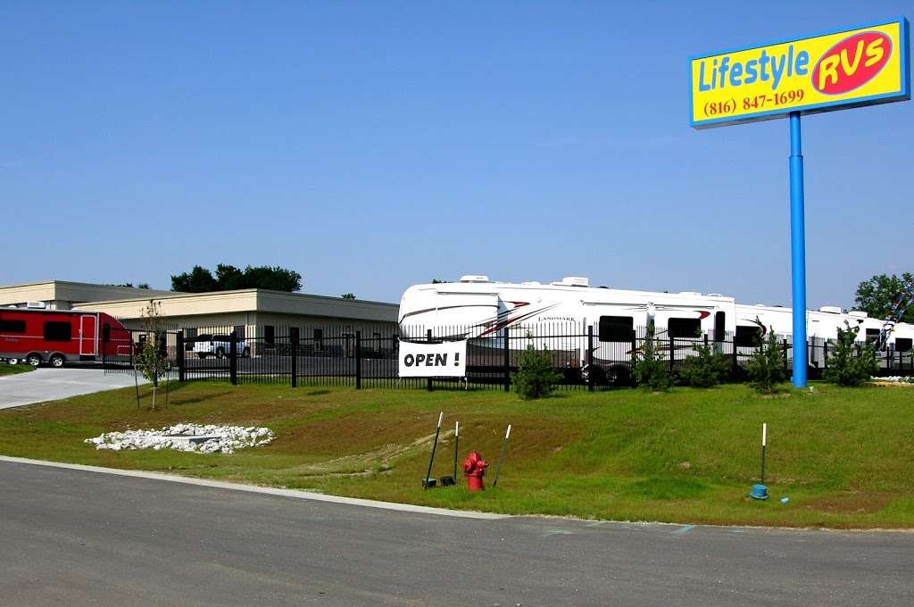 Lifestyle RVs | 1100 NW Pamela Blvd, Grain Valley, MO 64029, USA | Phone: (816) 847-1699