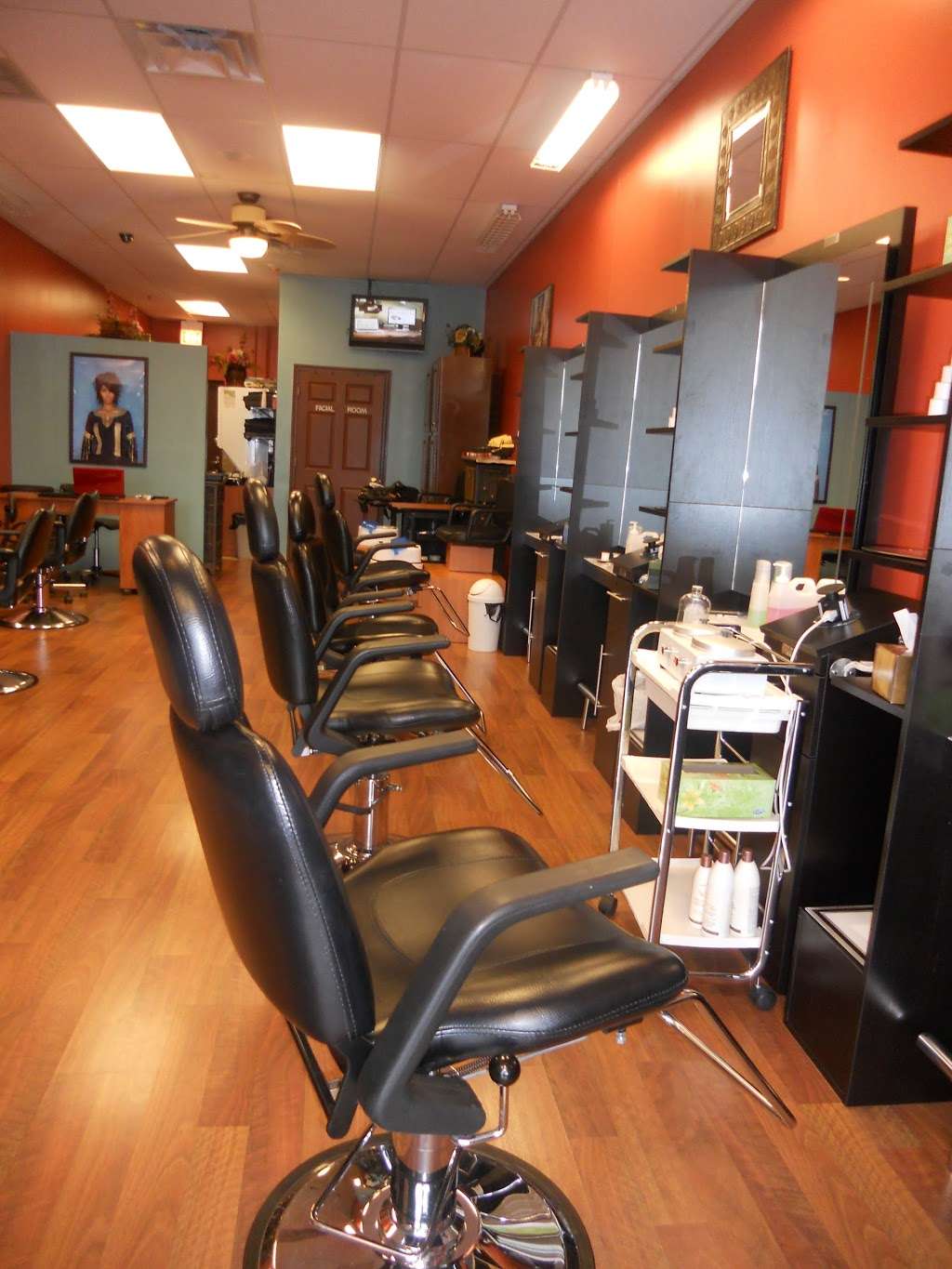 Ultimate Arch Salon- Eyebrow Threading & Waxing | 14651 S Cicero Ave, Midlothian, IL 60445 | Phone: (708) 371-6646