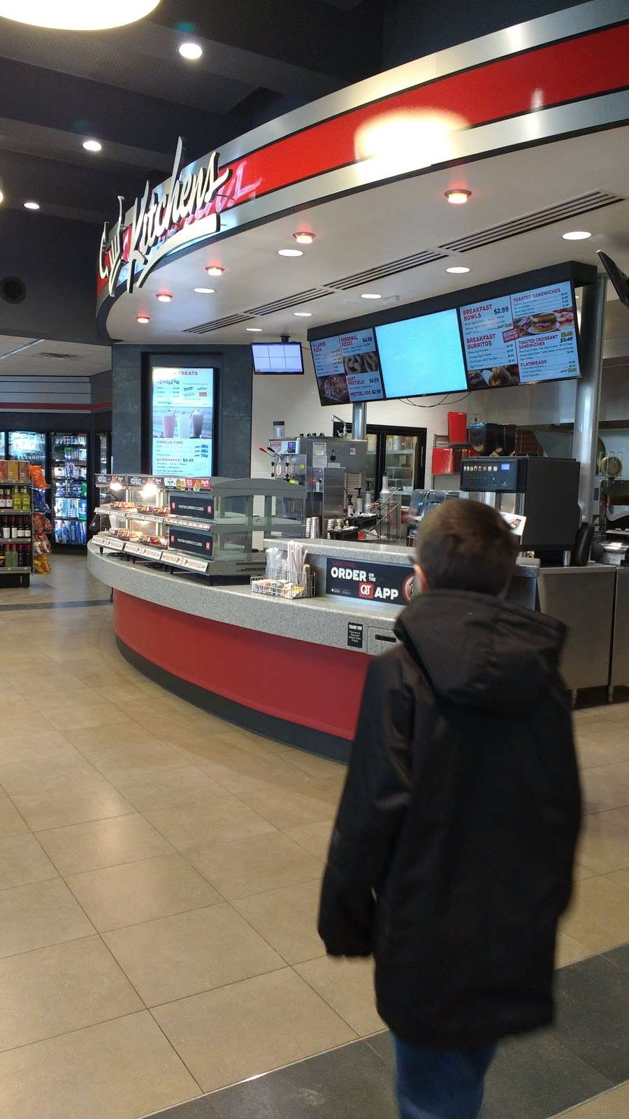 QuikTrip | 528 NW Englewood Rd, Kansas City, MO 64118 | Phone: (816) 453-3388