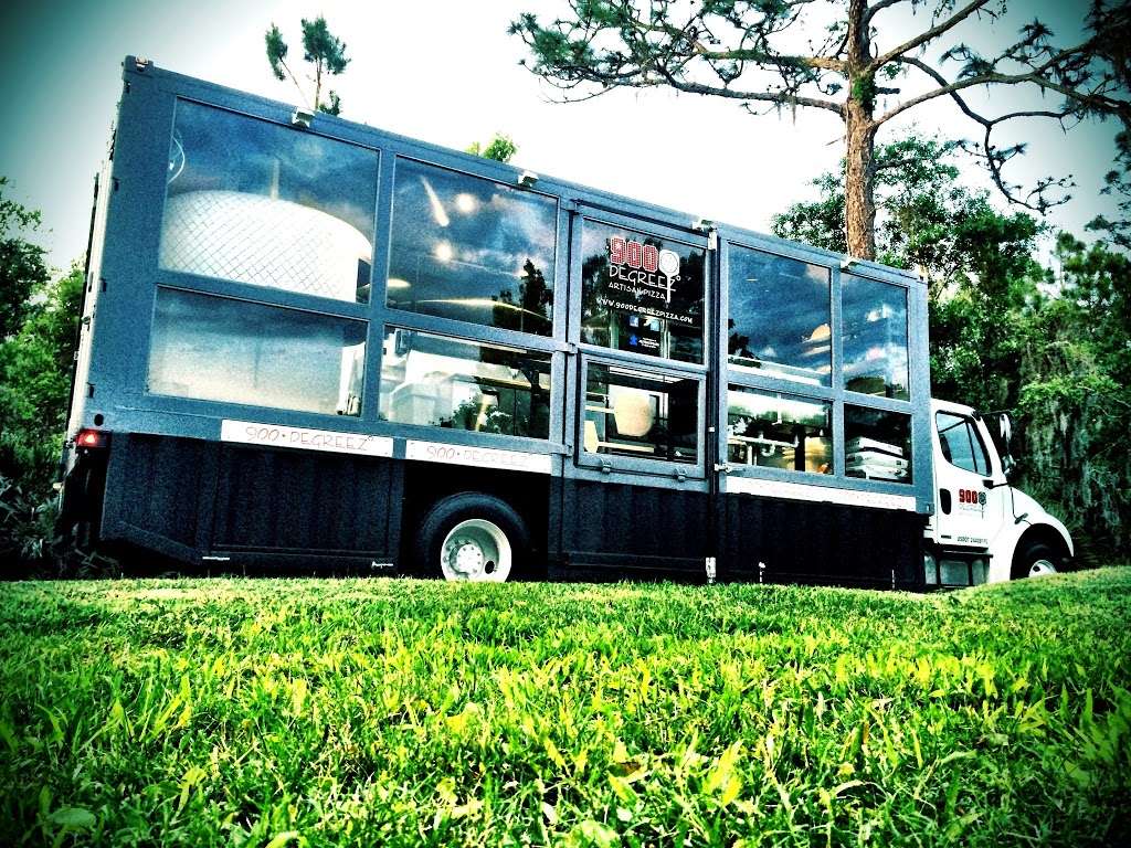 900 Degreez Pizza Food Truck | 5710 West State Road 46, Sanford, FL 32771, USA | Phone: (407) 335-7286