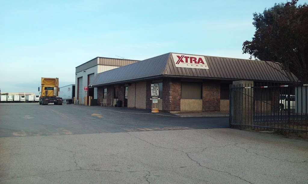 XTRA Lease Fontana | 15571 Slover Ave, Fontana, CA 92337, USA | Phone: (909) 350-3996