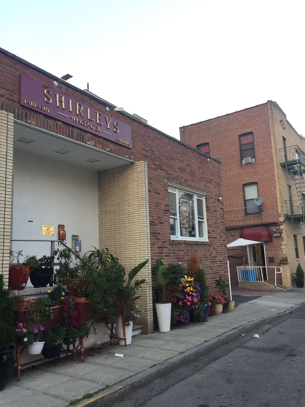 Shirleys Restaurant | 15 Leroy Pl, New Rochelle, NY 10805, USA | Phone: (914) 632-9356