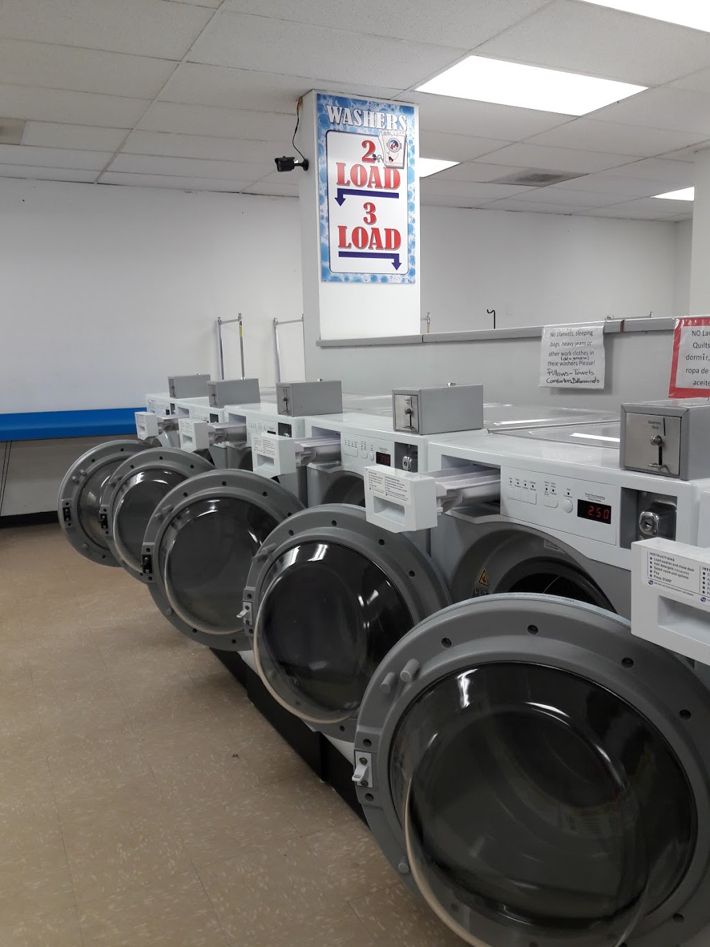 Main Street Laundry | 2130 N Main St, Longmont, CO 80501, USA | Phone: (303) 772-5747