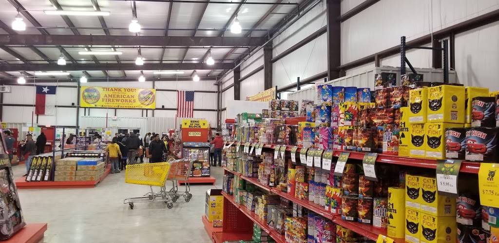 American Fireworks | SUPERSTORE STAND, 5150 E Hwy 71, Del Valle, TX 78617, USA | Phone: (512) 321-4416