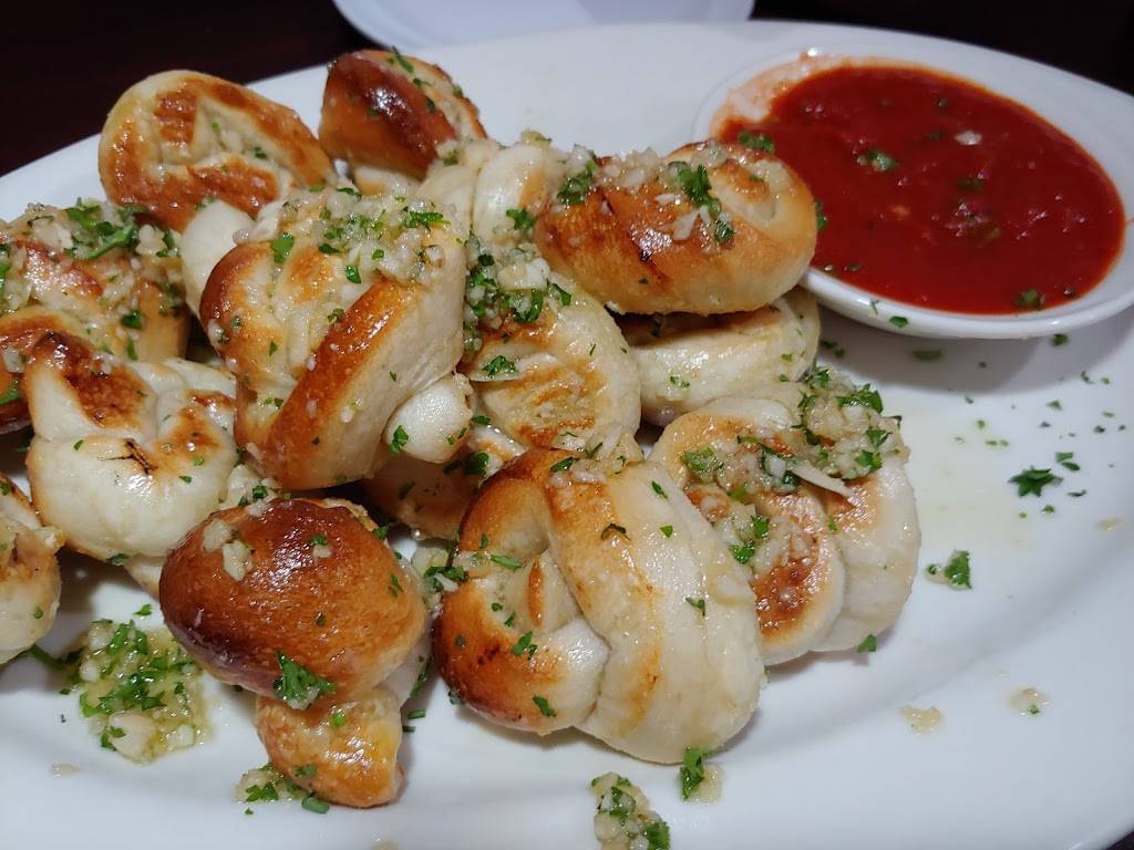 Roberto Italian Restaurant | 5550 Williamsburg Rd, Sandston, VA 23150, USA | Phone: (804) 222-2250