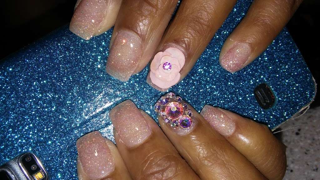 nail salon | 2497 Trafalgar Blvd, Kissimmee, FL 34758, USA