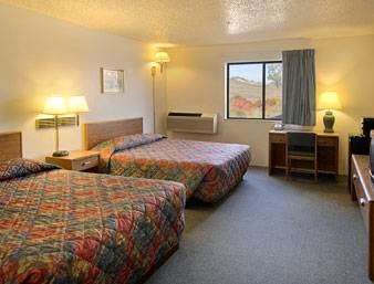 Super 8 by Wyndham Vacaville | 101 Allison Ct, Vacaville, CA 95688, USA | Phone: (707) 449-8884