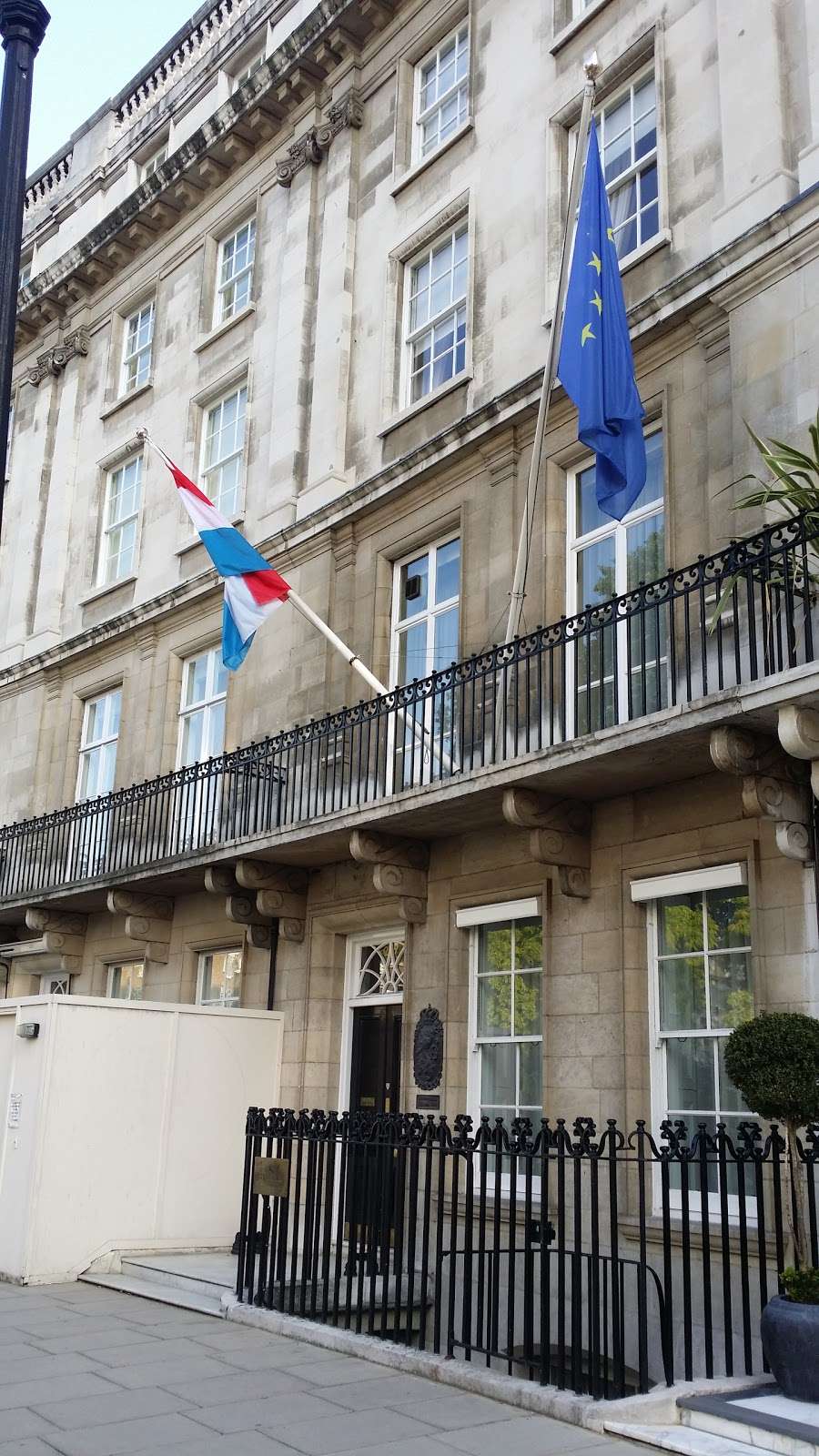 Luxembourg Embassy | 27 Wilton Cres, Belgravia, London SW1X 8SD, UK | Phone: 020 7235 6963