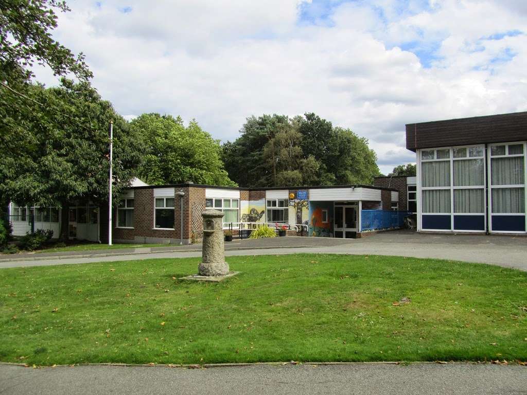 Keston (Church of England) Primary School | Lakes Rd, Bromley, Keston BR2 6BN, UK | Phone: 01689 858399