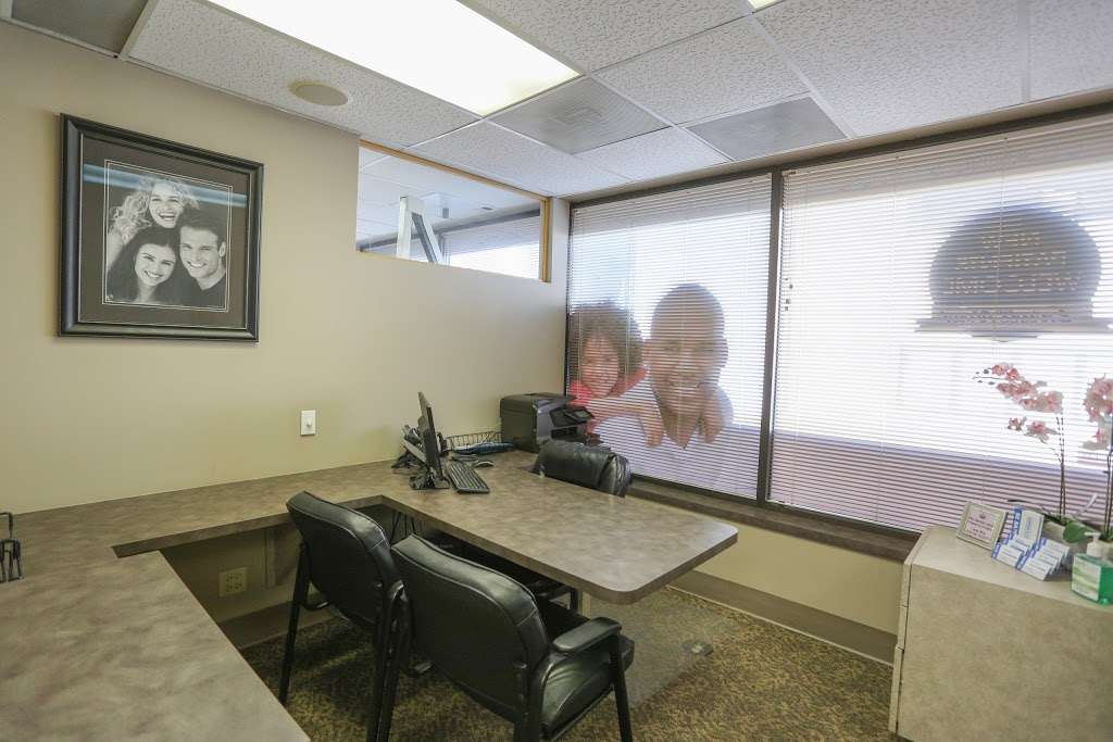 Associates In Family Dentistry | 15425 E Iliff Ave, Aurora, CO 80013 | Phone: (303) 755-5768