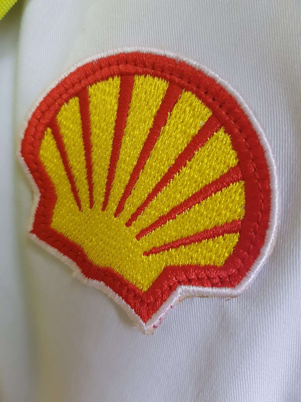 Shell | Reigate Rd, Reigate, Buckland, Betchworth RH3 7ET, UK | Phone: 01737 845000