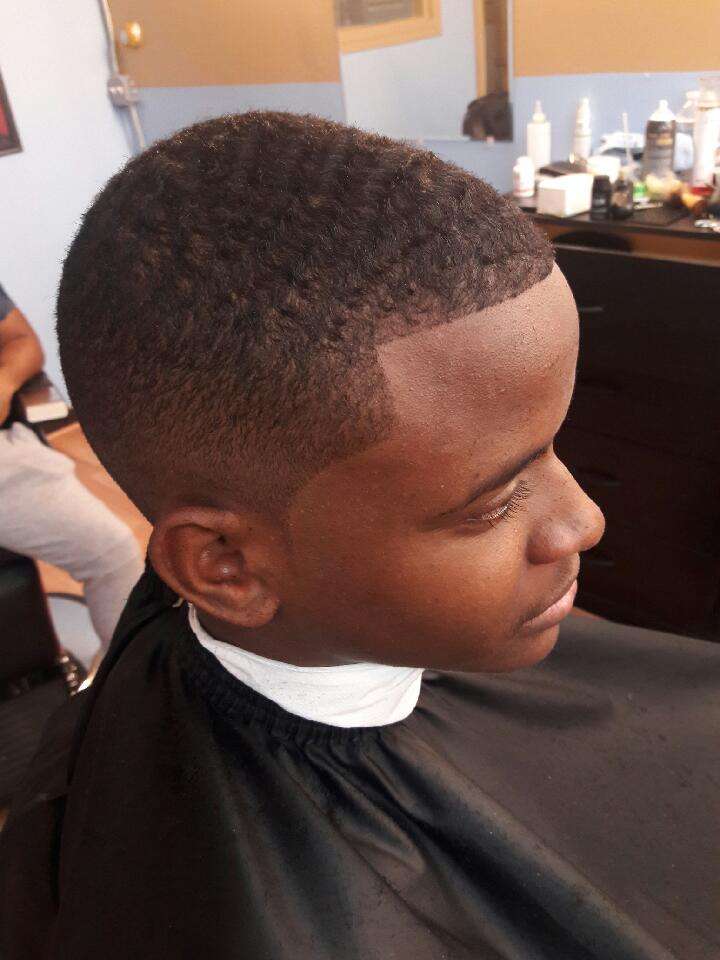 Cuts On Point Barber Studio Ray | 3316 147th St, Midlothian, IL 60445 | Phone: (708) 296-3112