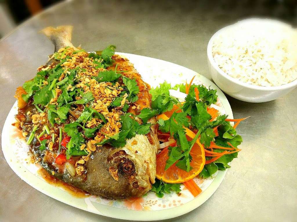 Thai Papaya | 2405 Ulric St, San Diego, CA 92111, USA | Phone: (858) 279-6868