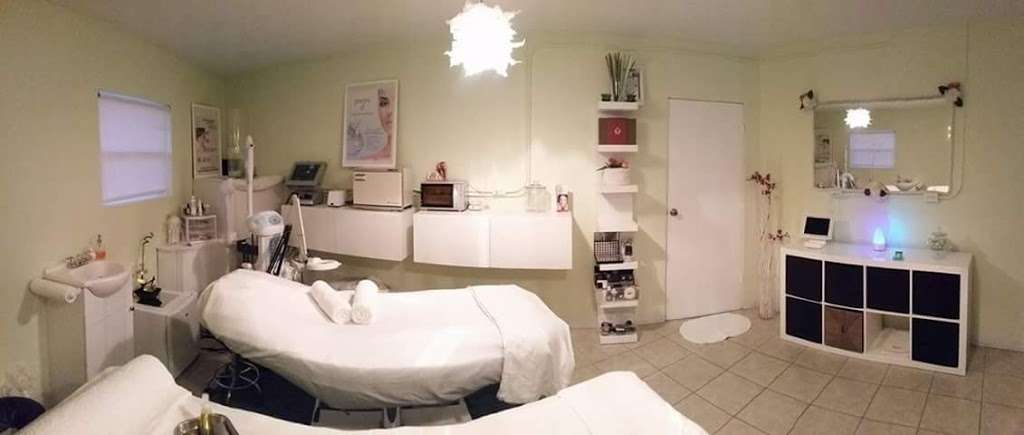 Dahliias Spa LLC | 1543 W Memorial Blvd, Lakeland, FL 33815, USA | Phone: (863) 257-8087