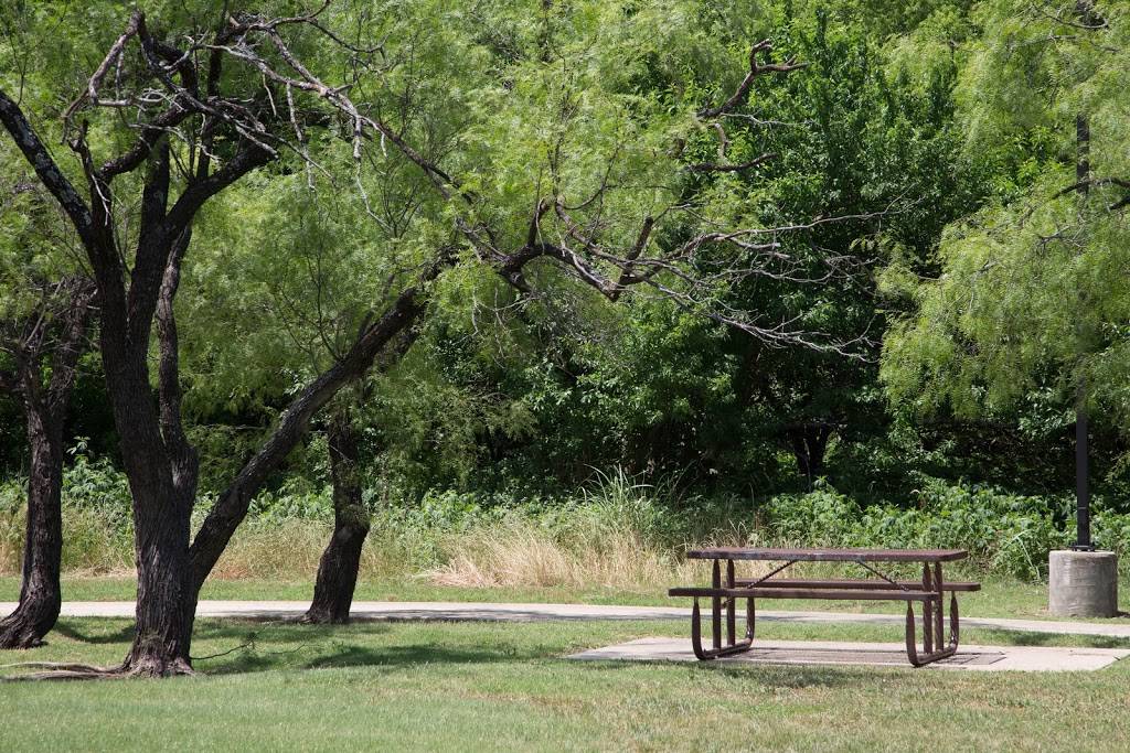 Don Misenhimer Park | 201 E Lonesome Dove Trail, Arlington, TX 76002, USA | Phone: (817) 459-5474