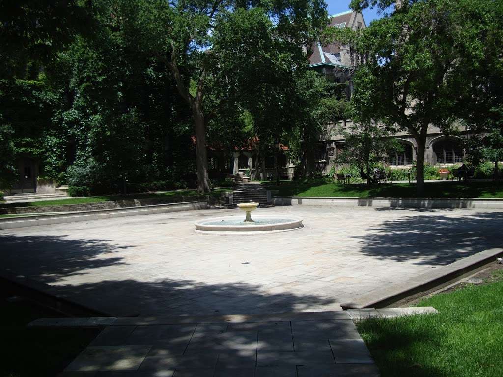 Harper Quadrangle | 5555 S Ellis Ave, Chicago, IL 60637, USA | Phone: (773) 702-1700